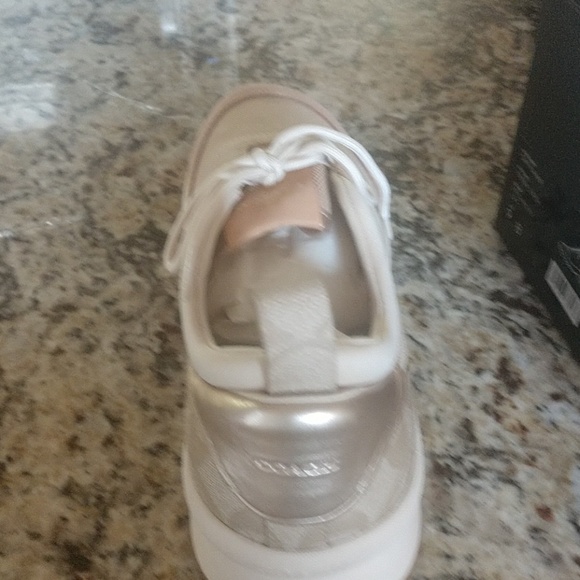 Coach shoes - Picture 2 of 3